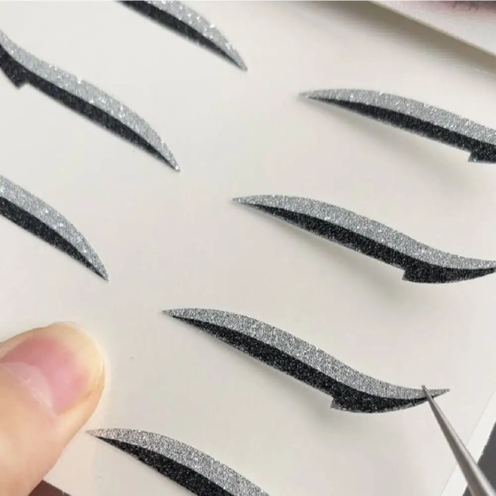 Adesivi per ombretti a strisce Adesivi cosmetici per linea doppia palpebra Adesivo per eyeliner glitter Strumento per il trucco degli occhi Decalcomanie per doppia palpebra