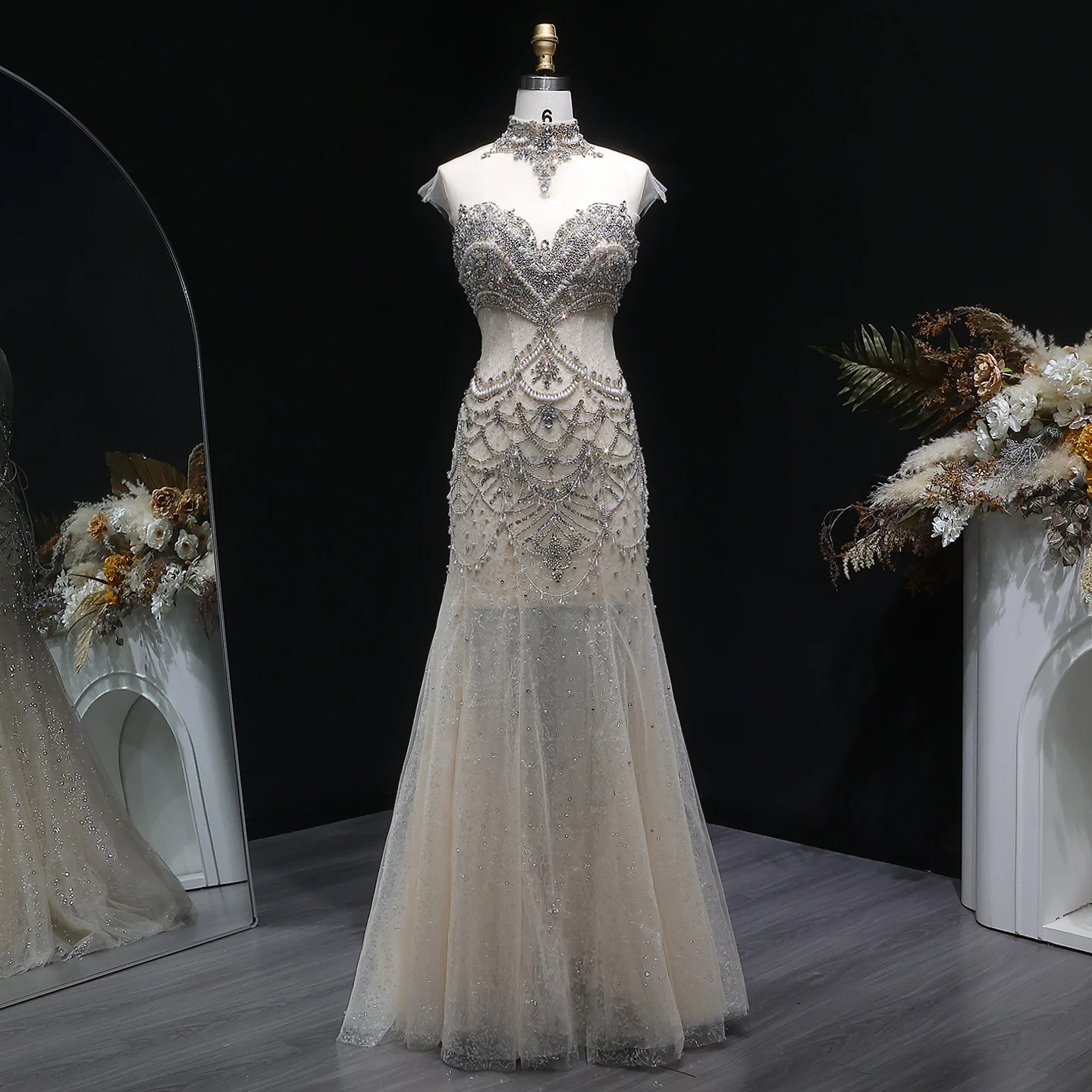 Sharon Said Dubai Champagner Hochgeschlossenes Abendkleid mit Perlenbesetzter Meerjungfrauen-Silhouette Damen Formelles Ballkleid SS380 Maßanfertigung – Detail 1