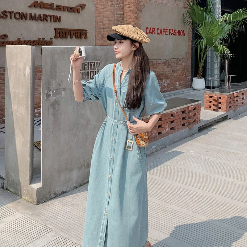 Blue retro denim dress for women with a summer Hong Kong style retro waist slimming effect, high-end knee length shirt skirt