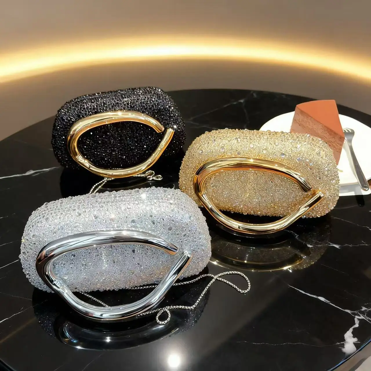 

Luxury 2025 Vintage Inspired Round Clutch Bag, Sparkling Metal Top Handle Purse, Glamorous Evening Bag for Gala & Red Carpet​