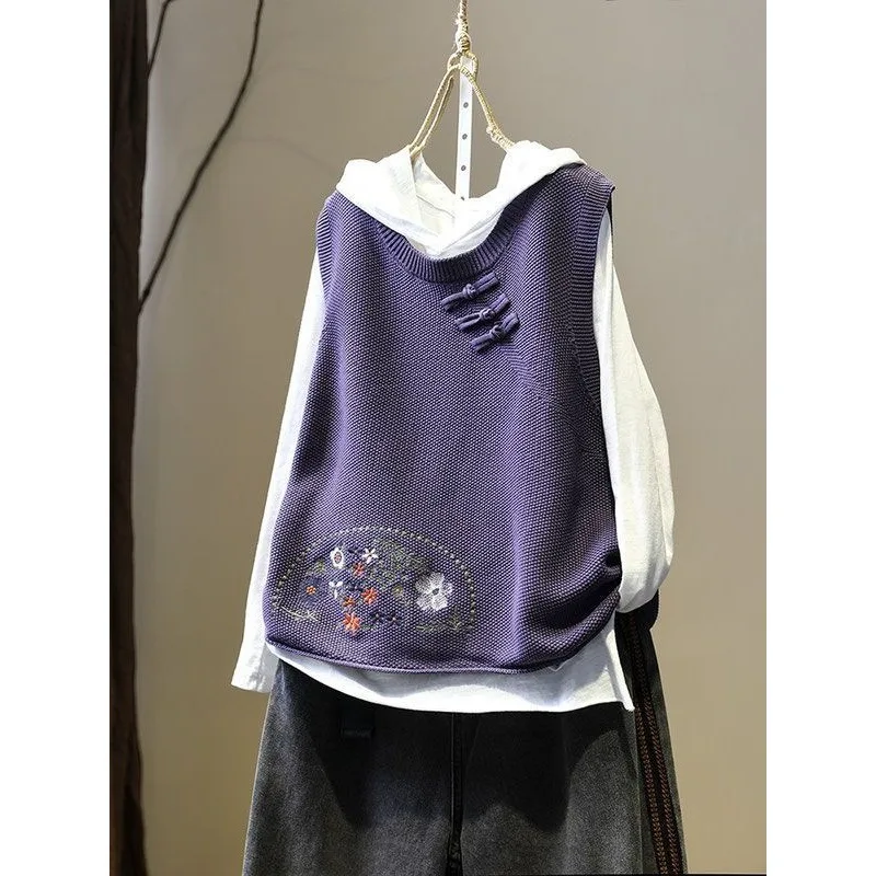 

Vintage Embroidery Buttons Knitted Vests Sleeveless Coats Women's Clothing Trend Tops O-neck Design Harajuku Tank Tops Waistcoat