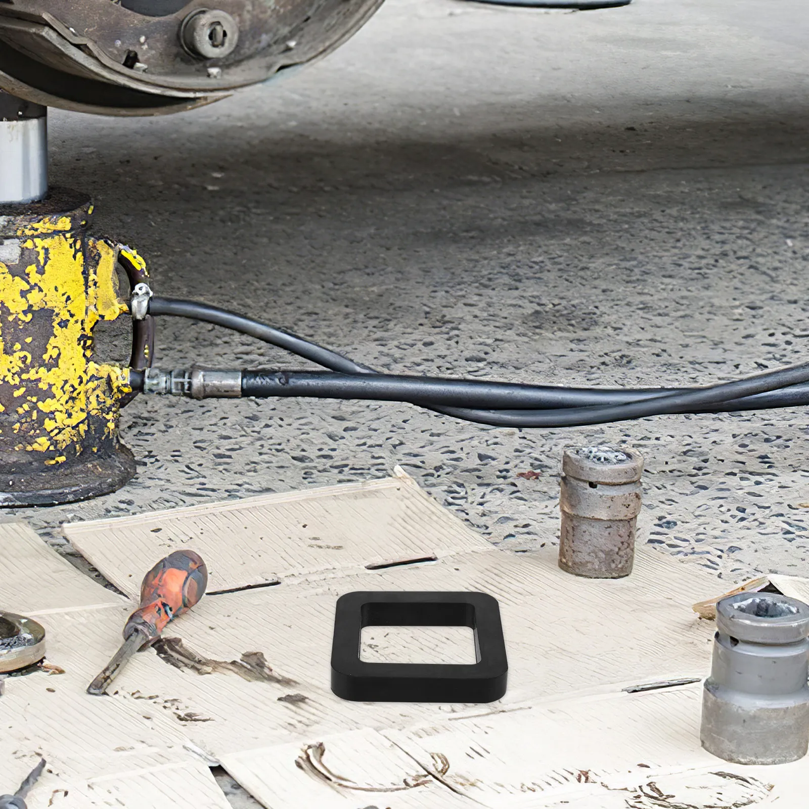 

2Pcs Premium Rubber Trailer Tow Hitch Pads Hitch Receiver Cushions Buffering Effect Easy Installation Road Noise Reduction