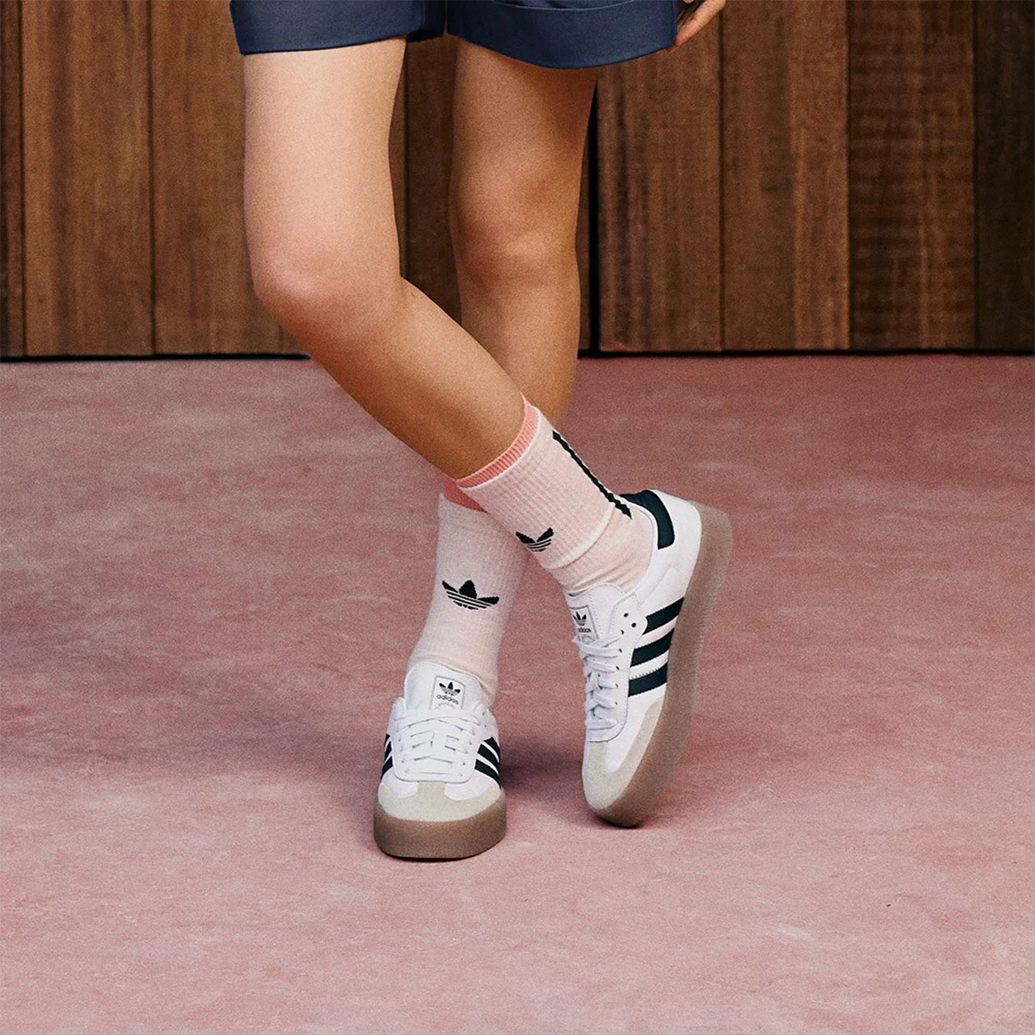 

Женские классические прочные кроссовки Adidas Originals JI1349