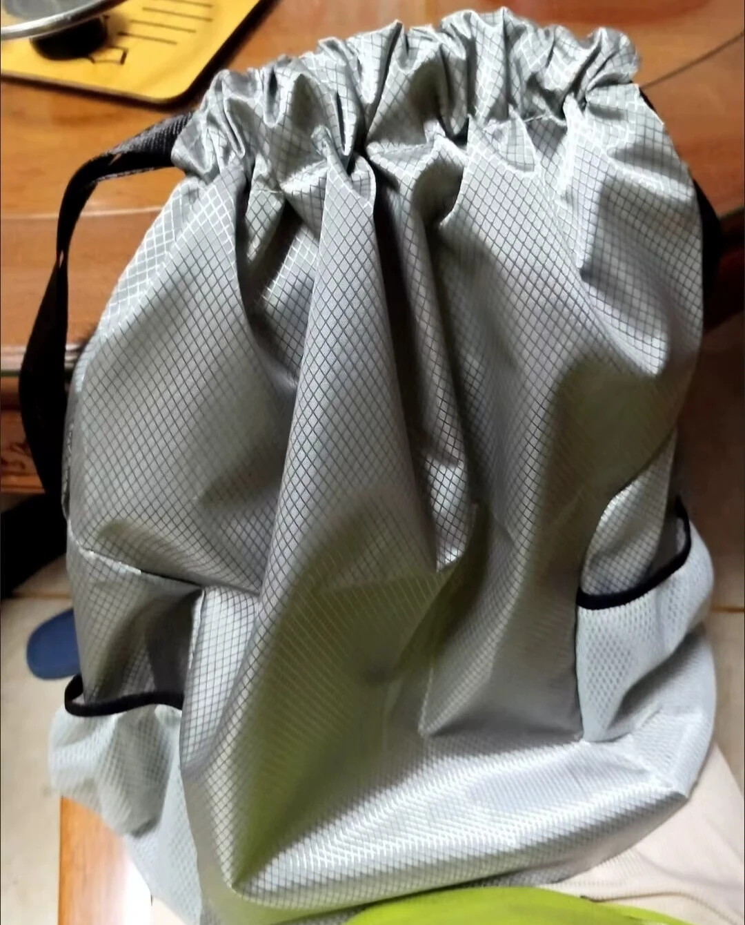 

Large Capacity Sports Drawstring Backpack for Gym Swim Beach Lightweight Fitness Travel Sackpack of Women Men Basketball Bag