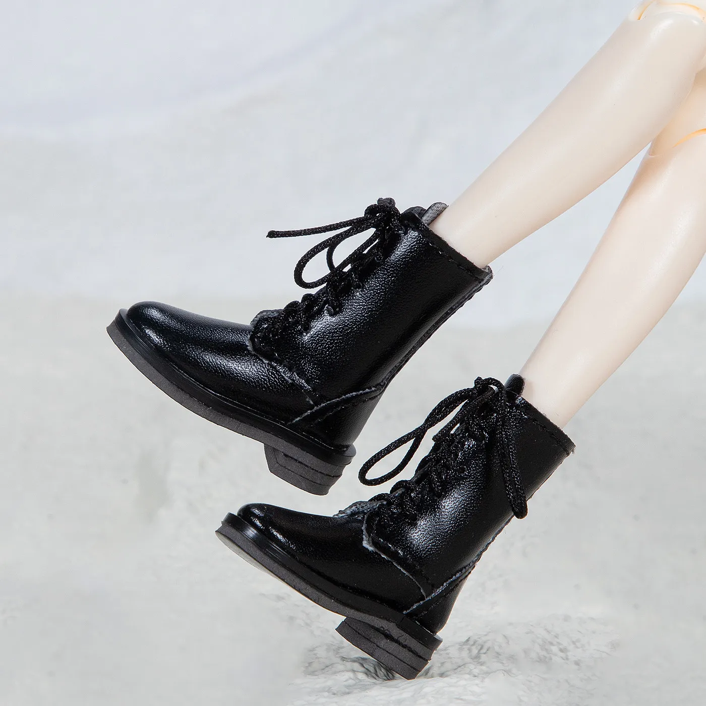 

Кожаные ботинки ручной работы для кукол Blyth (3,56 см * 1,1 см), миниатюрные аксессуары для игрушек, обувь для OB22, OB24, P20, с шнурками, из тонкой ткани.