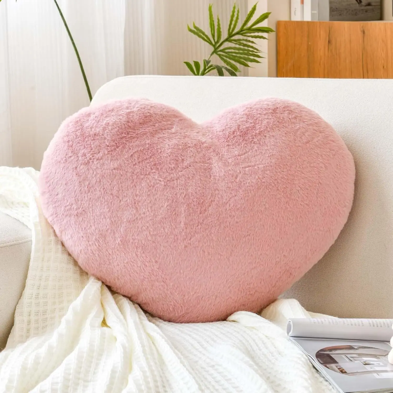 

Soft Faux Rabbit Fur Heart Pillow, Cute Decorative Throw for Bed Sofa Chair Living Room, Mini Size 12.9x9.8 Inches