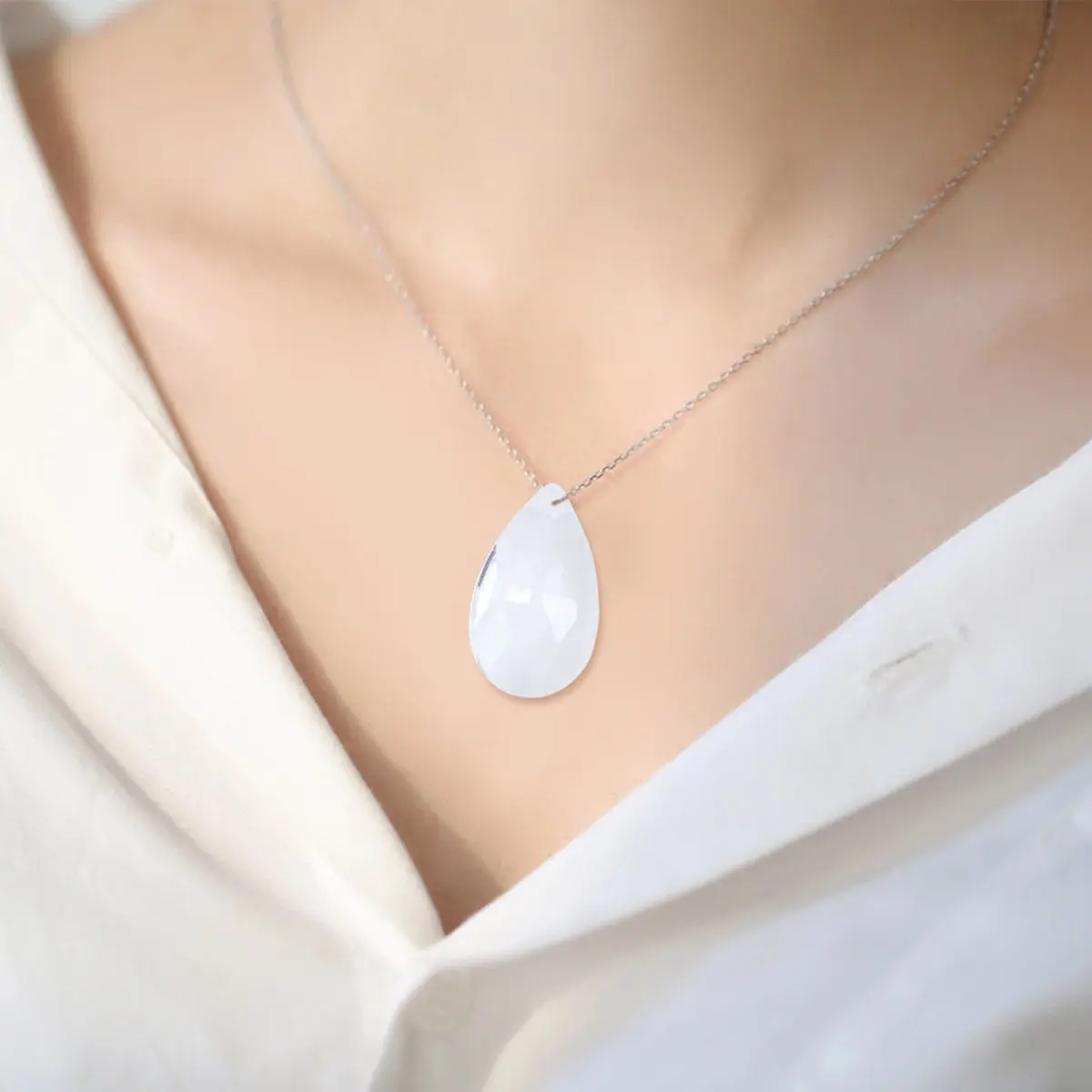 

12 шт. прозрачных стеклянных хрустальных подвесок-призм для люстр, украшений, свадебных декораций, штор, потолочных светильников, подвесных кристаллов, 28 мм