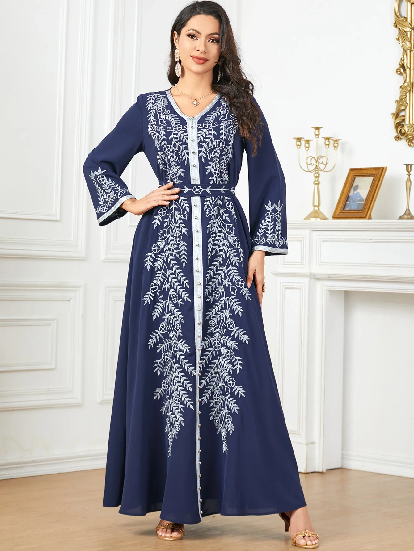 Eid Embroiery Dress for Women Muslim V Neck Lace-up Button Jalabiya Abaya Ramadan Long Dresses Robe Caftan Vestidos Largos 2024