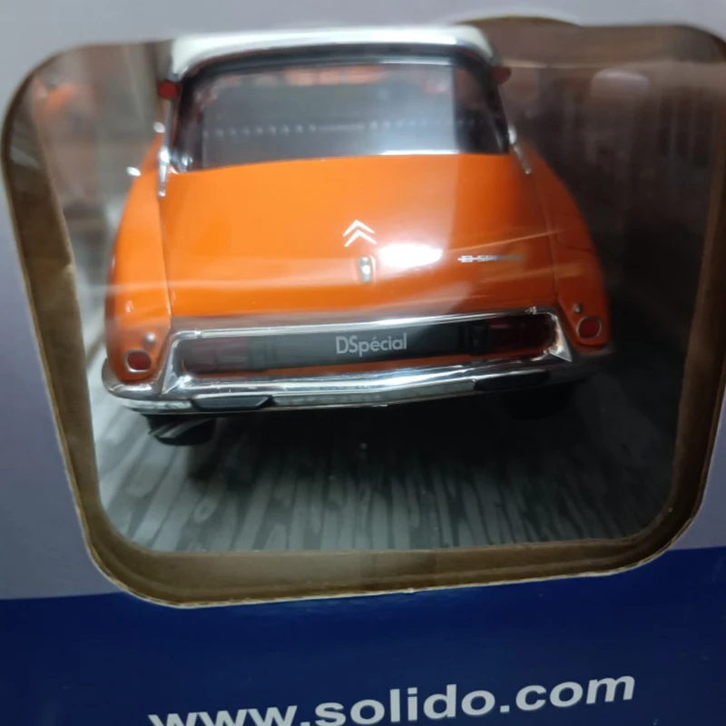 1:18 Scale Citroen D SPECIAL Alloy Car Model Ornaments