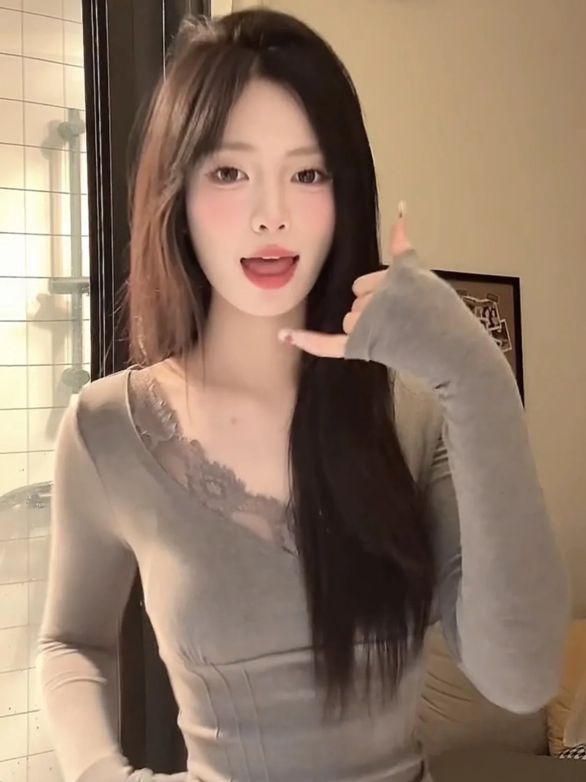 Camiseta Longa Feminina de Renda Americana Retrô com Detalhes em Fibone, Top Sexy e Slimming para Outono e Inverno, Estilo Coreano