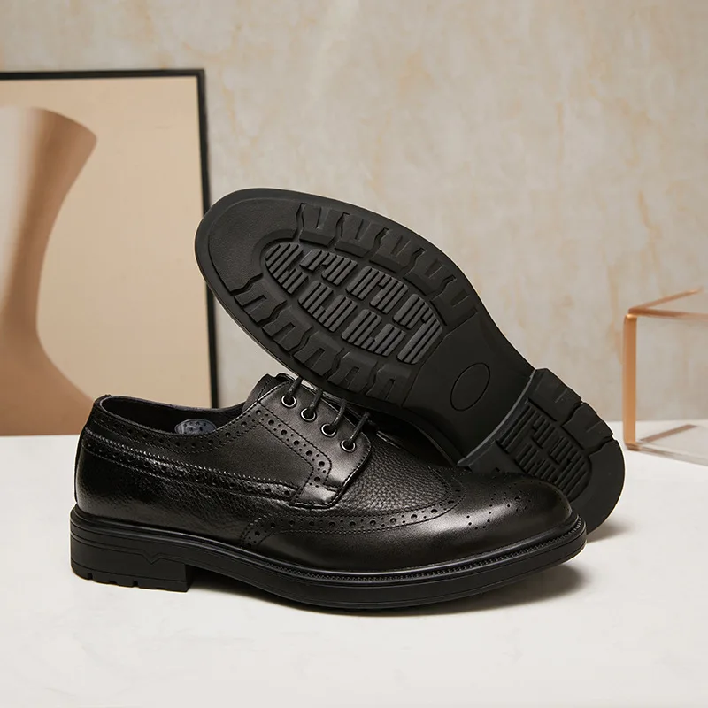 Sepatu Pria Kulit Asli Retro Sepatu Kulit Sapi Kasual Sepatu Kulit Gaya Inggris Hitam Brogue