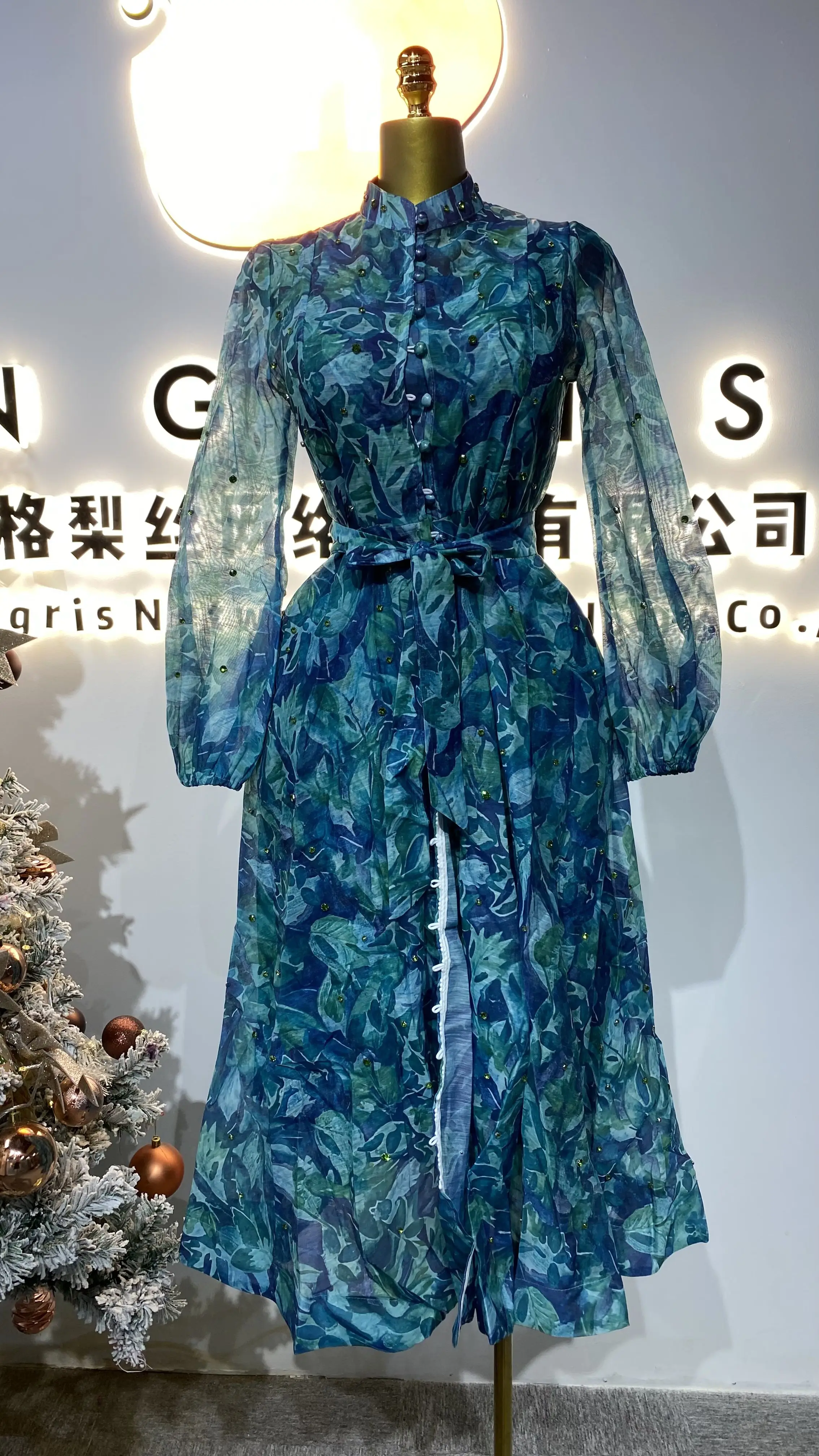 Womens New Lightweight Luxury Nail Diamond Design Single Breasted Waist Large Swing Dress-GZMM277