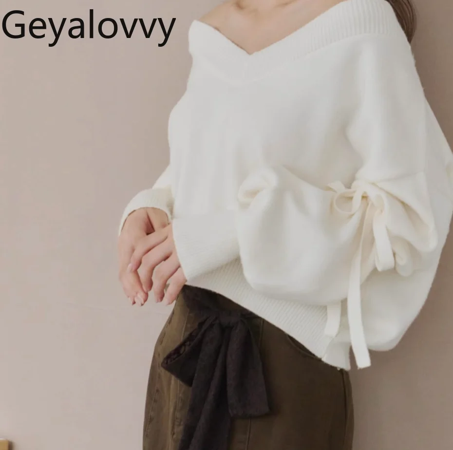 

Japanese Style 2025 New Bow Tie V-Neck Round Neck Commuter Knitted Sweater Solid Color Versatile Spring Autumn Women's Tops