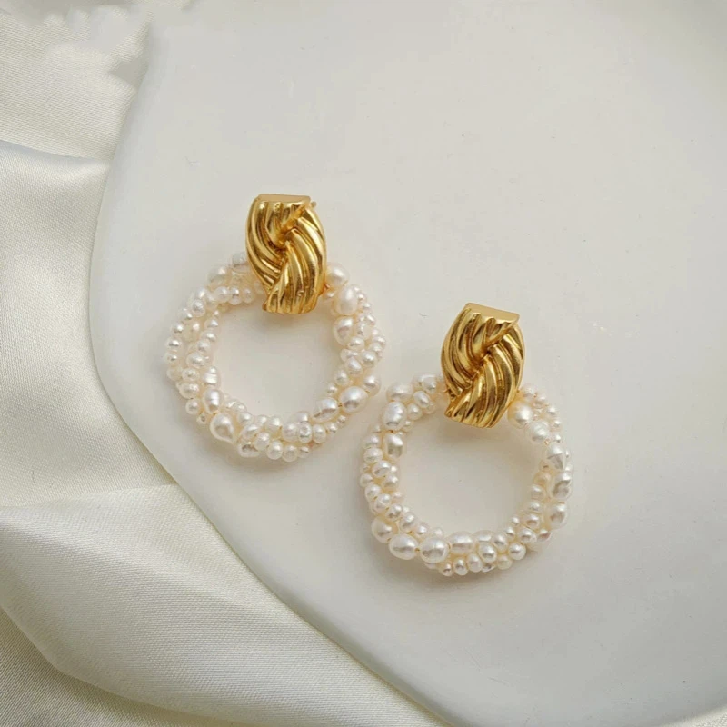 New Niche Classic Natural Freshwater Millet Pearls Hand-beaded Spiral Circle Trendy Design High-end Pearl Circle Earrings