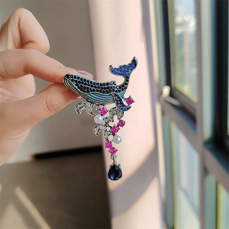 Vintage Colored Rhinestone Blue Whale Zircon Pendant Brooches For Women Fashion Pearl Sea Animal Pins Jewelry Party Office Gift
