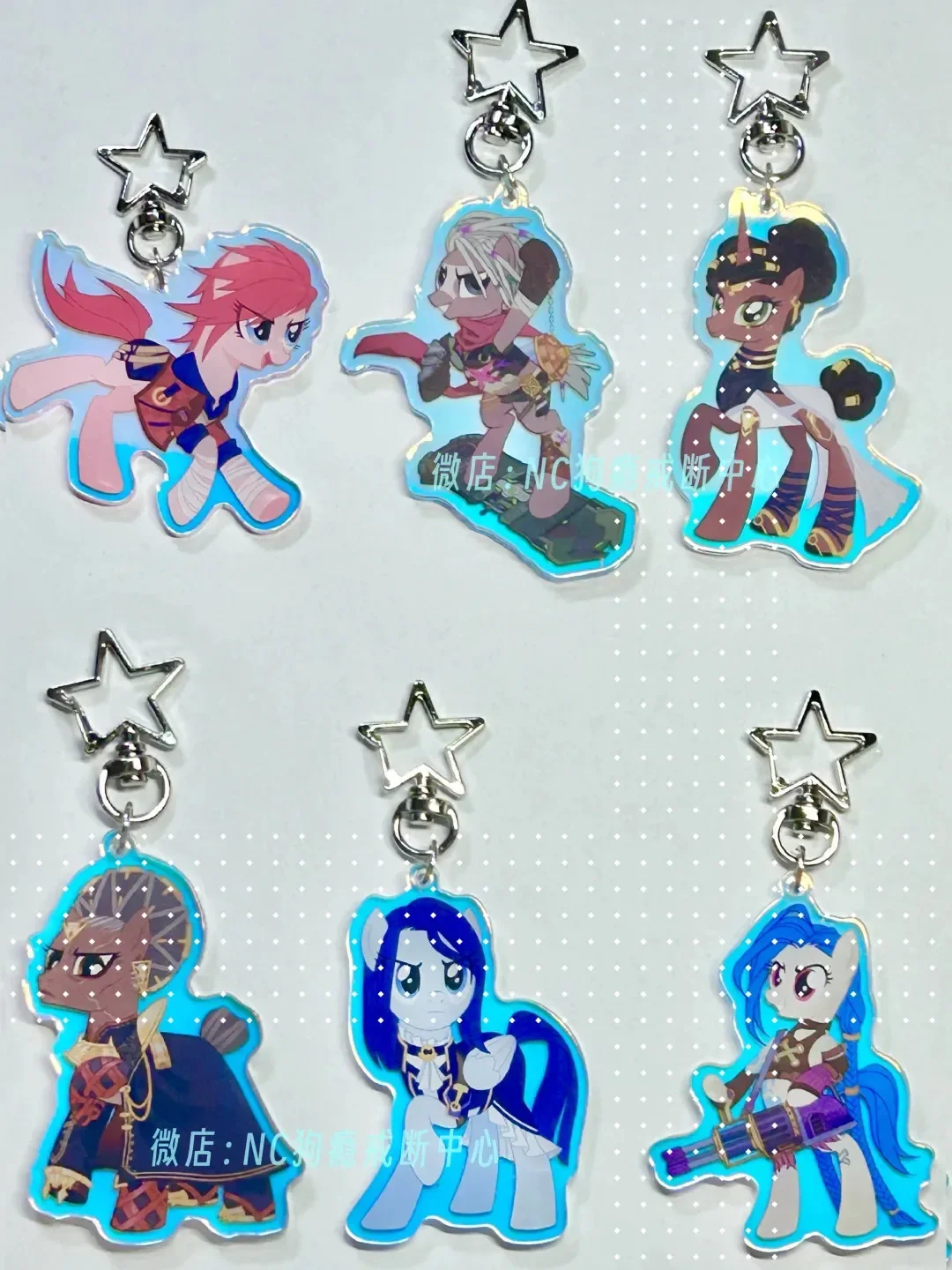 Jinx Anime Keychain Women Arcane Acrylic Key Chain Man Caitlyn Key Ring Pendant European Ornament Accessories Friend Gift