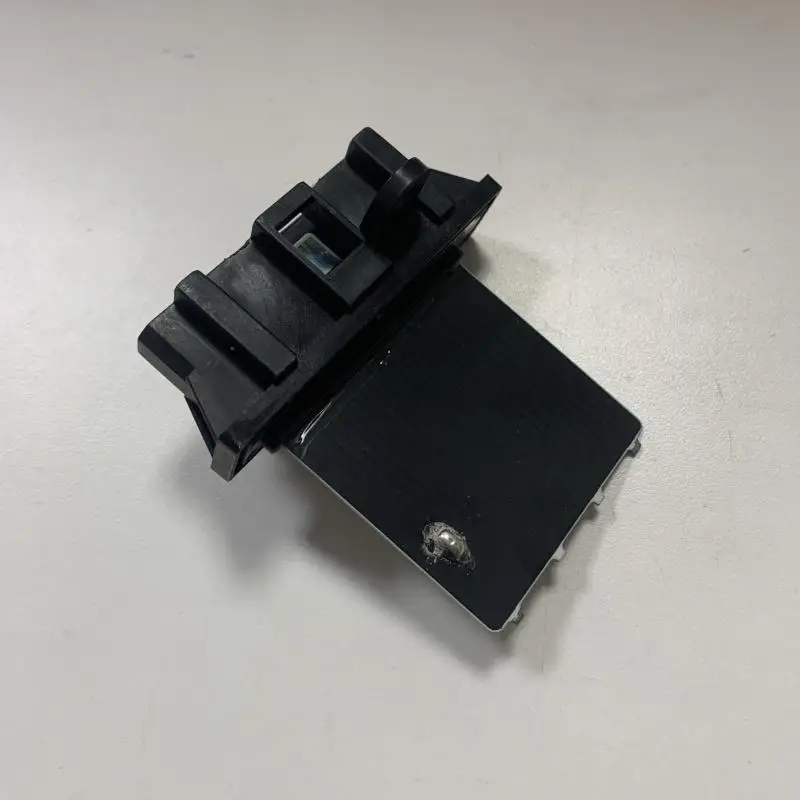 02110102-020 CA100022490   blower resistor -4P for   D-MAX automotive parts