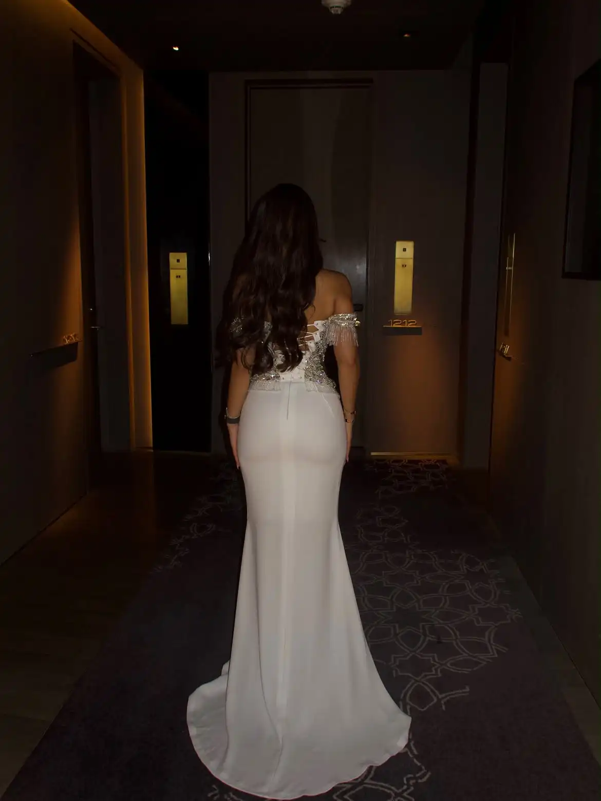 Women Elegant Evening Dresses White One Shoulder/Off Shoulder Beaded Crystal Bodice Fishtail Maxi Gown Side Split Party Dresses
