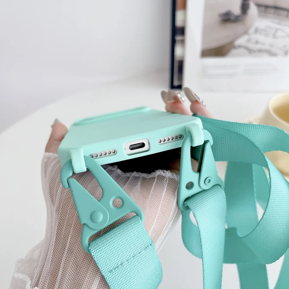 Funda de Silicona Mate con Correa de Cuello y Lanyard para iPhone 17 16 15 14 Pro Max 11 12 13 XR X XS 8 Plus SE Antigolpes 6