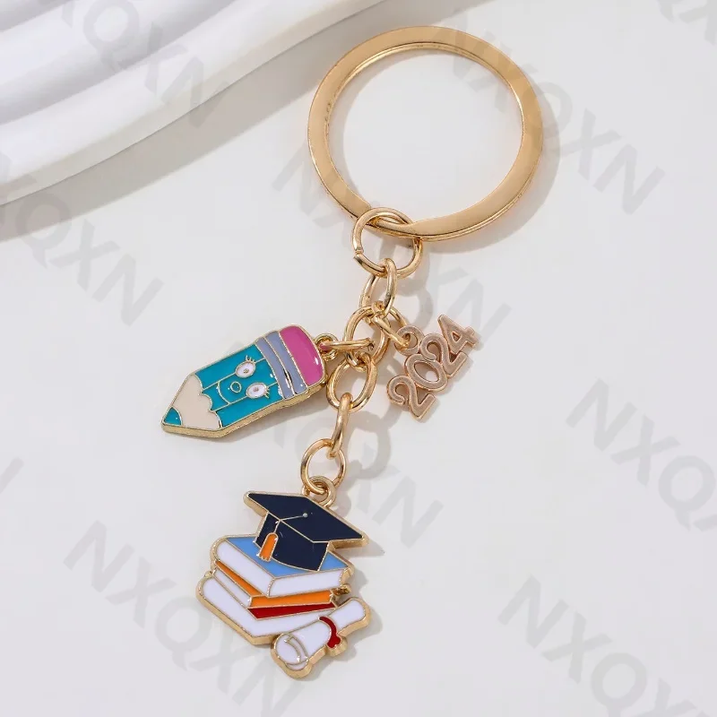 2024 Graduation Pencil Bachelors Hat Book Cartoon Enamel Keychain Graduated Gift For Friend Student Teachers Handmade Jewelry