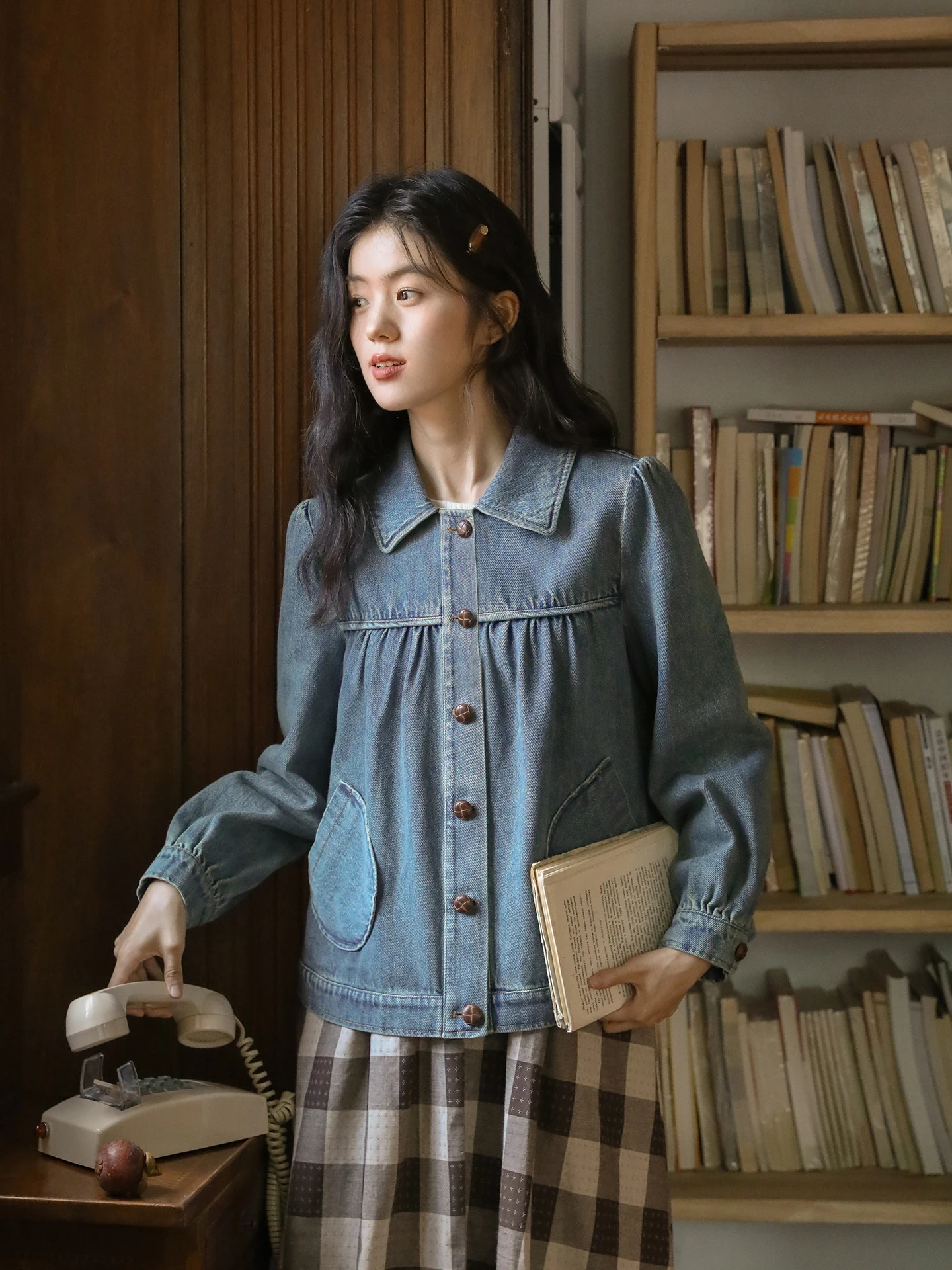 

Винтажная джинсовая куртка Nesoulum с эффектом потертости, свободного кроя, для женщин, из хлопка, весенняя, в художественном стиле, повседневная, с длинными рукавами