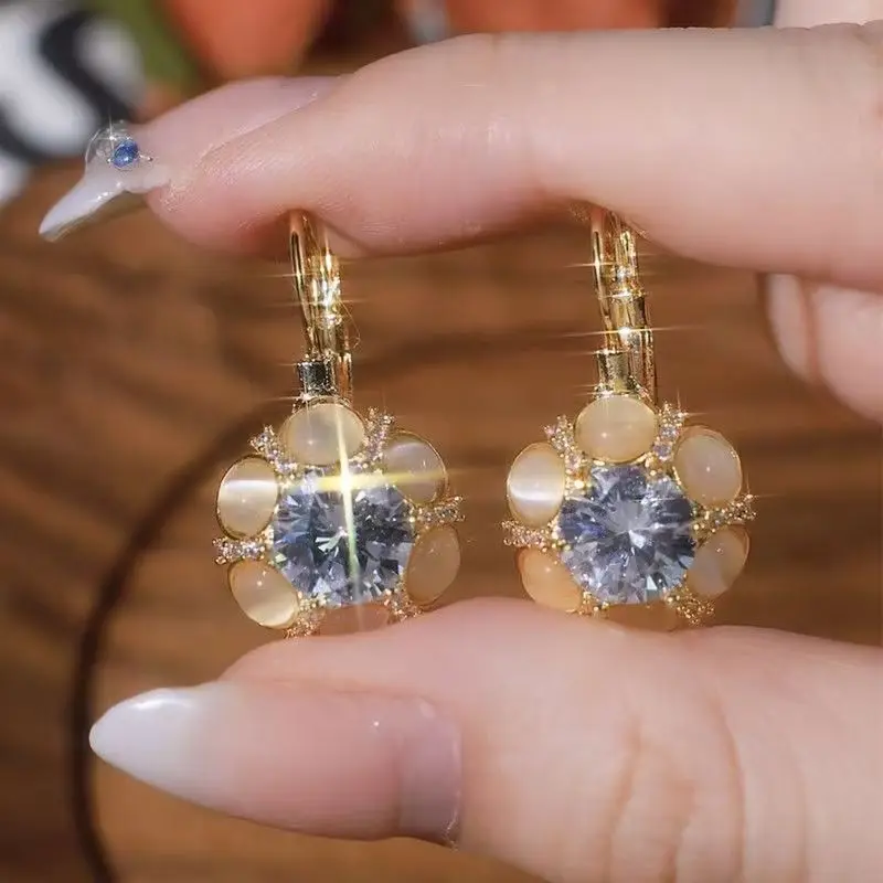 

Sense of Luxury Exquisite Opal Flower Earrings for Women Fashionable Individuality Daily Accessory Party Jewelry Birthday Gifts