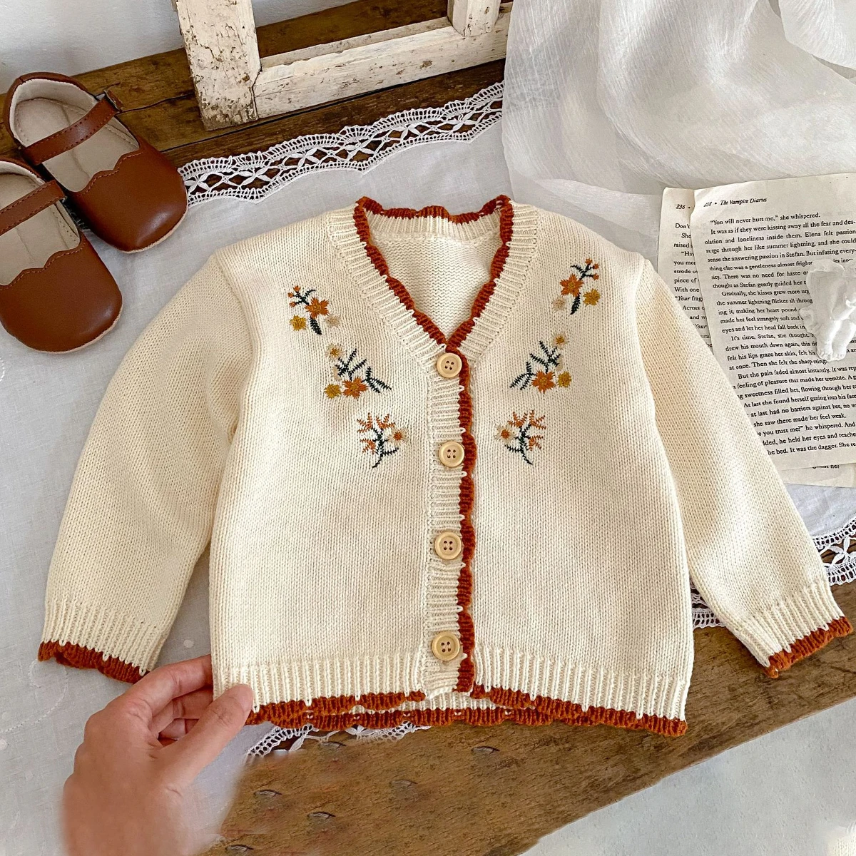 Spring and Autumn New 0-3 Year Old Baby Sweater Cardigan for Infants and Young Children 0-3 Year Old Girl Embroidered Long sleev