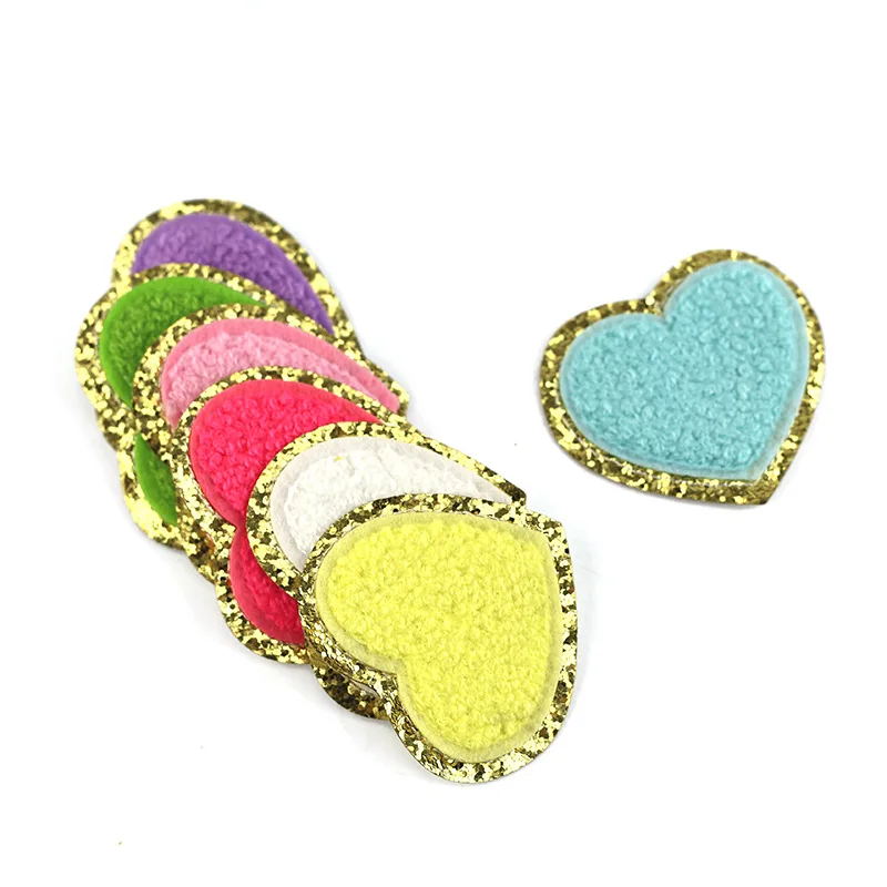 5cm colorato amore cuore asciugamano adesivi in tessuto ricamato doppio strato oro Glitter ricamo ciniglia ferro sulla borsa Badge patch