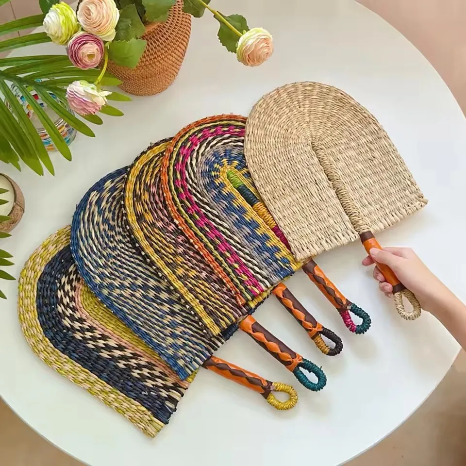 Sommer Handheld Woven Stroh Fan Handgewebte Gras Fan Handgemachte Lüfter Nordic Hängende Wand Dekorationen Für Home Schlafzimmer Dekor