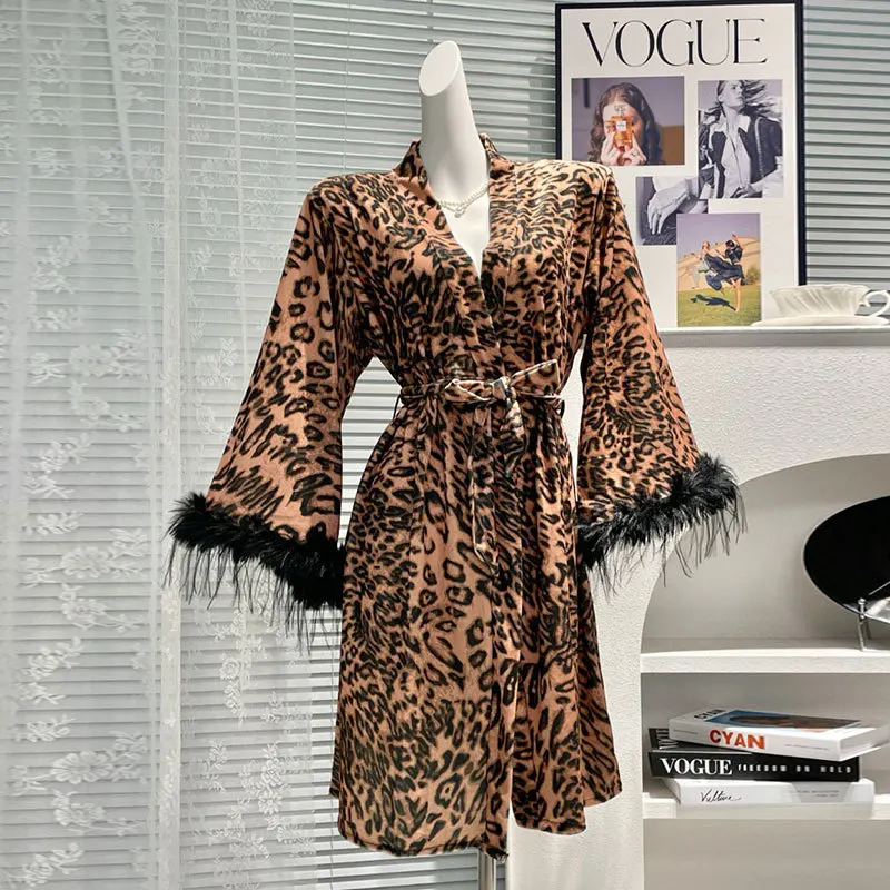 

New Bride Wedding Robe Gown Women Velour Sleepwear Luxury Feather Kimono Bridesmaid Team Velvet Bathrobe Long Nightwear