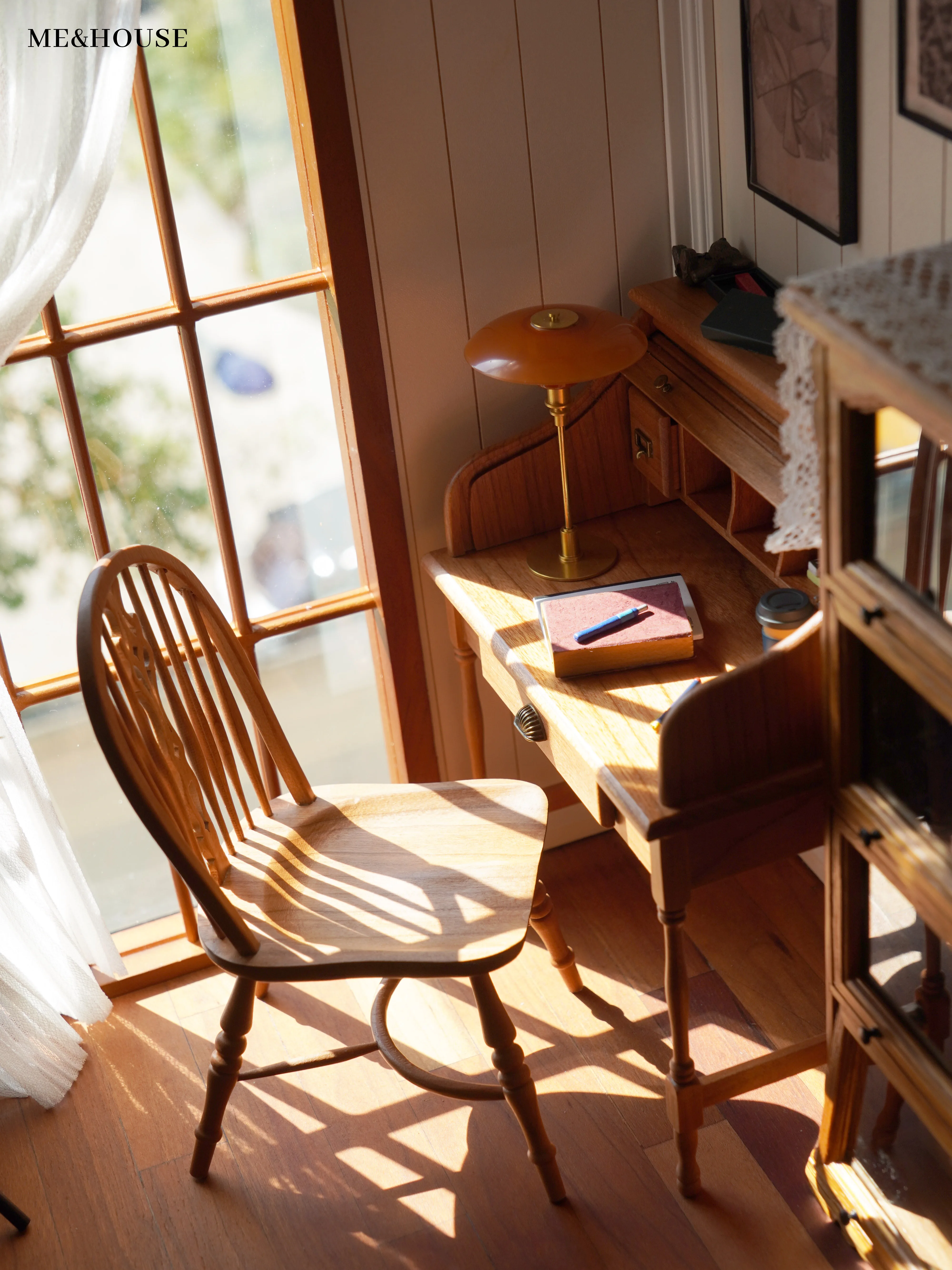 1/6  Dollhouse study Room Accessories  Mini Furniture Vintage Windsor chairs/armchairs/desks and chairs