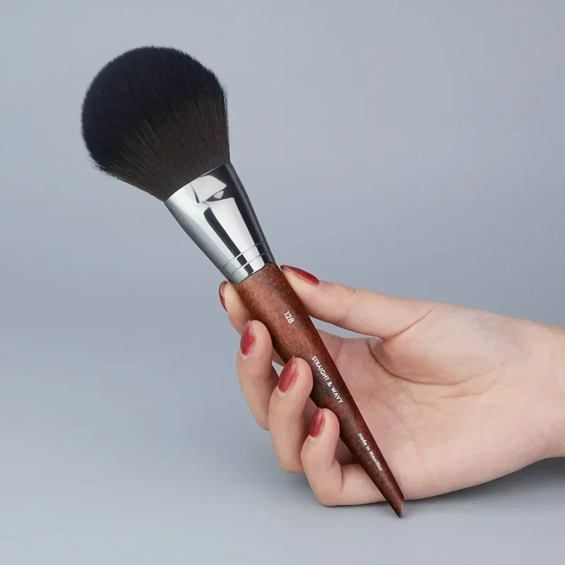 Large Foundation Blusher Brush Flat Foundation Brush BB Cream Blender Concealer Foundation Liquid Brush Cream Makeup Tools