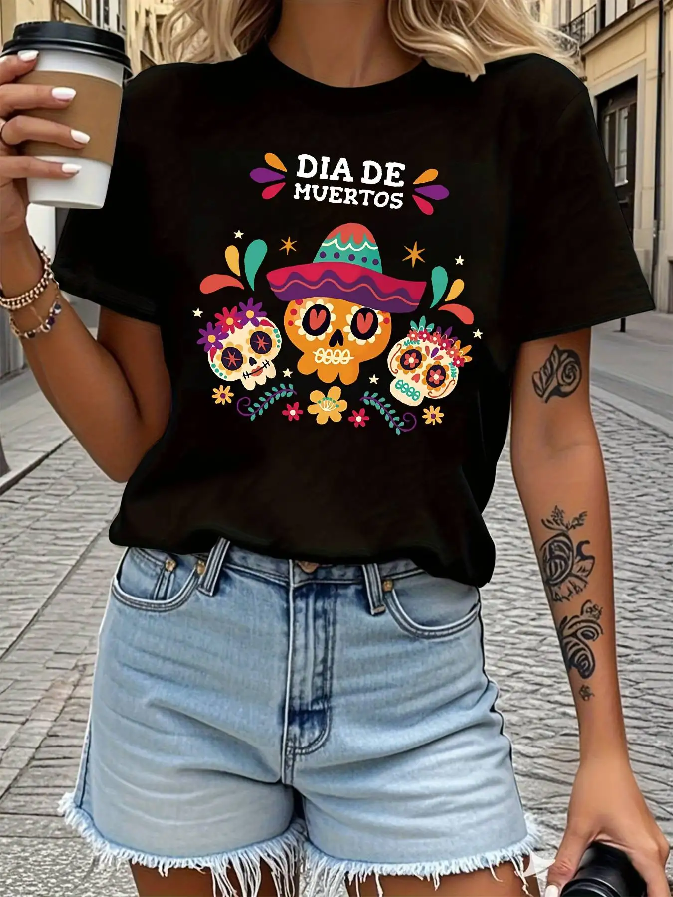 Women's Dia De Muertos Sugar Skull and Floral Print T-Shirt Vibrant Day of The Dead Design Short Sleeve Crew Neck Tshirt Clothes