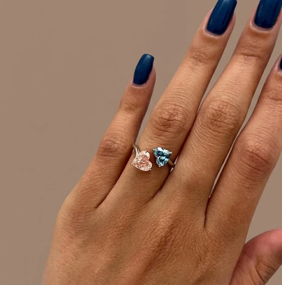 1 Karat Herzschliff-Diamant in Fancy-Blau und im Labor gezüchteter Fancy-Pink-Diamant mit IGI-Zertifikat, Ehering für Damen aus Platin 950 – Detail 7
