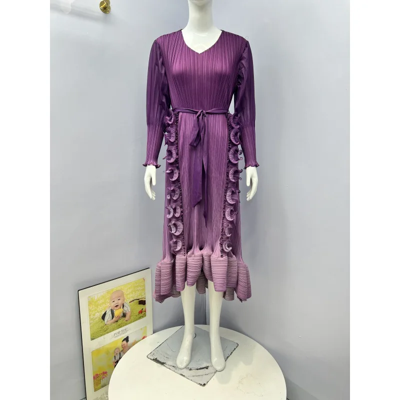 Miyaki Large Size Dress for Women, Irregular Gradient V-Neck, Long Sleeves, Lantern Sleeves, Ruffled Belt, Slim Fit, Waist-Cinching, Elegant, High Elasticity, Popular in Europe and America