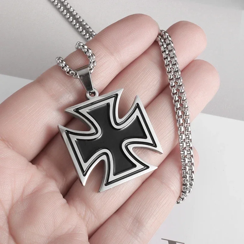 Stainless Steel Vintage Templar Cross Medal Necklace Men's Fashion Punk Alternative Religious Amulet Jewelry