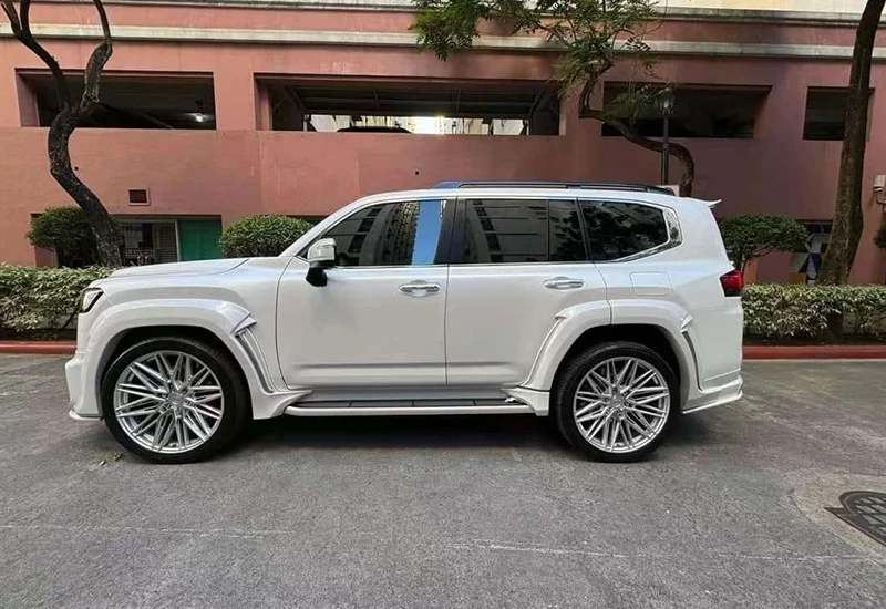 Hot Selling LC300 WALD Auto Parts Body Kit Front and Rear Bumper for Toyota Land Cruiser 2021 + Modified LC300 WALD Body Kit