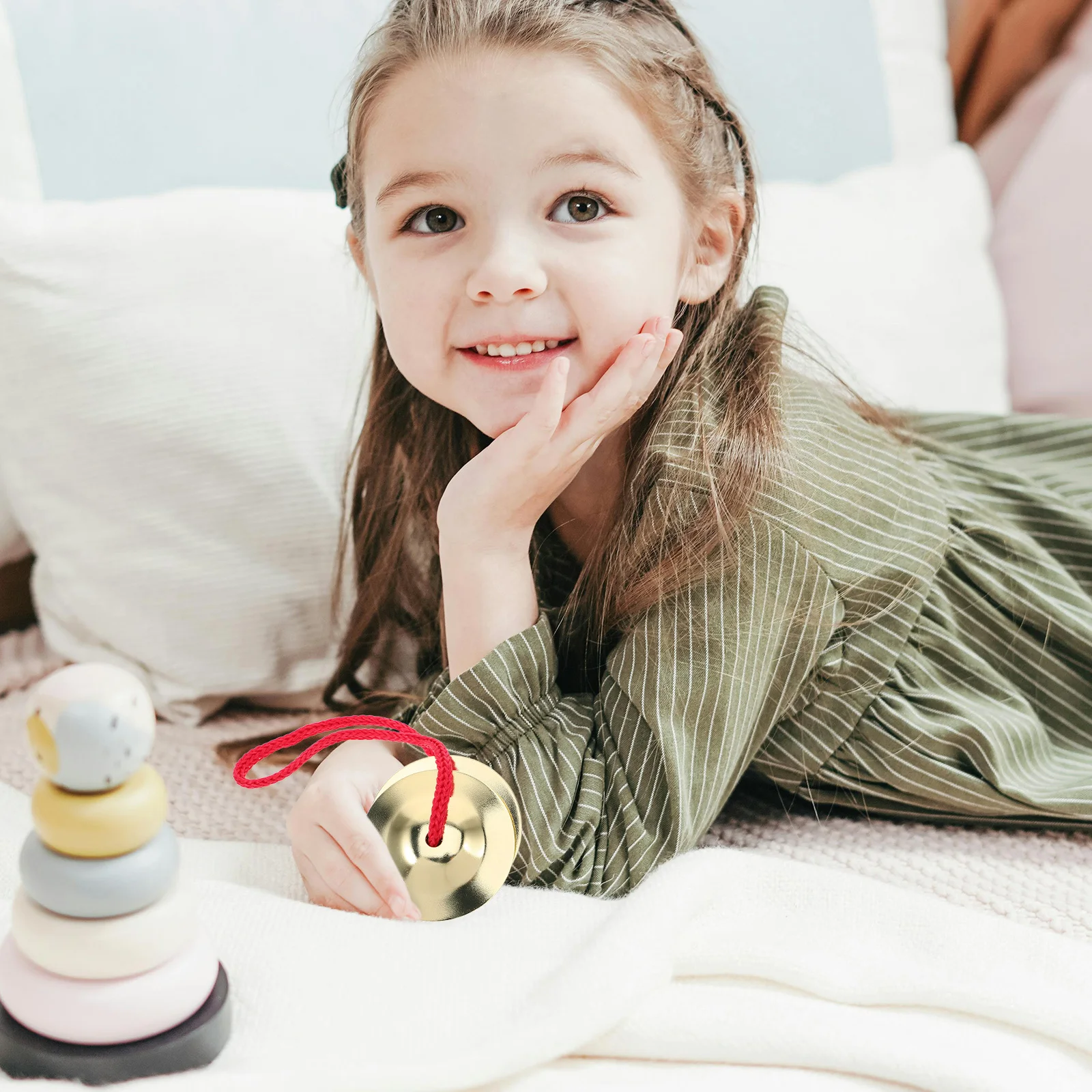 Pequeno cobre brilhante mini pratos de mão pratos de metal crianças instrumento musical para pré-escolar coordenação ritmo expressão musical