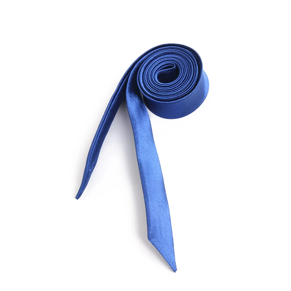 Élégant accessoire de costume scolaire : nœud papillon en satin, ruban, cravate, nœud, rubans
