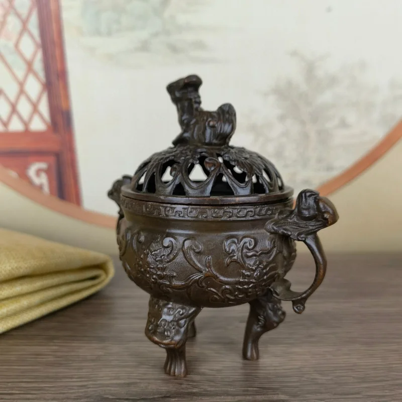 with hollow design and lid, lion-shaped , Ming Dynasty Xuan De incense burner, vintage home decorat