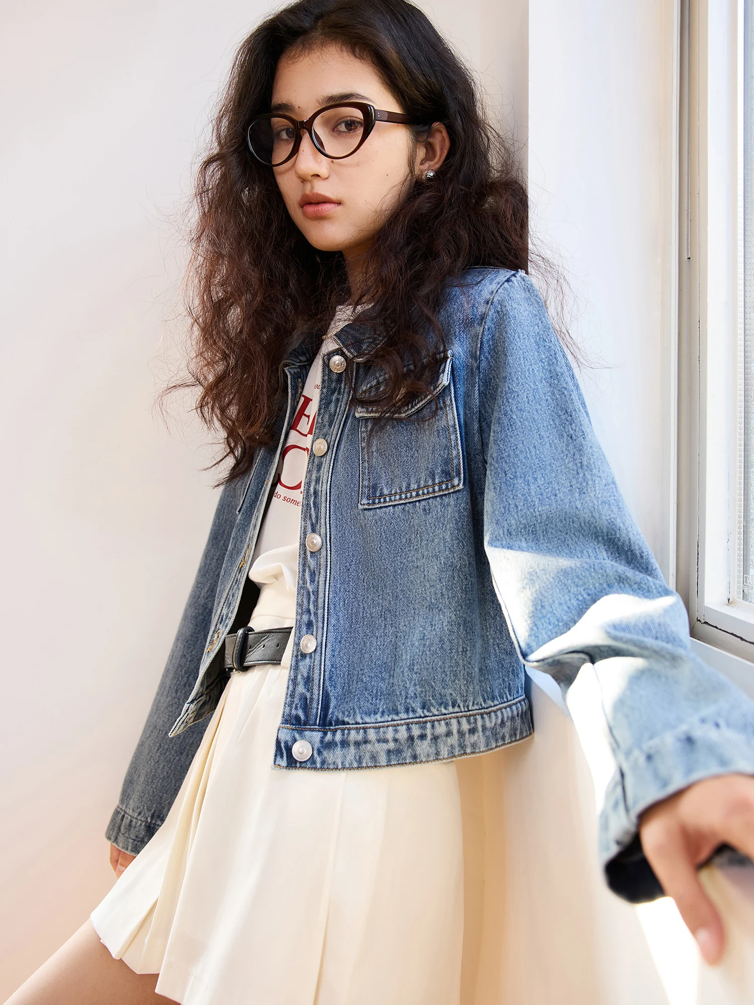 ZIQIAO Petite Size Retro Shoulder Short Denim Jacket 2025 Spring Outfit New Style Temperament Jacket Casual Loose Top 25ZQ91041