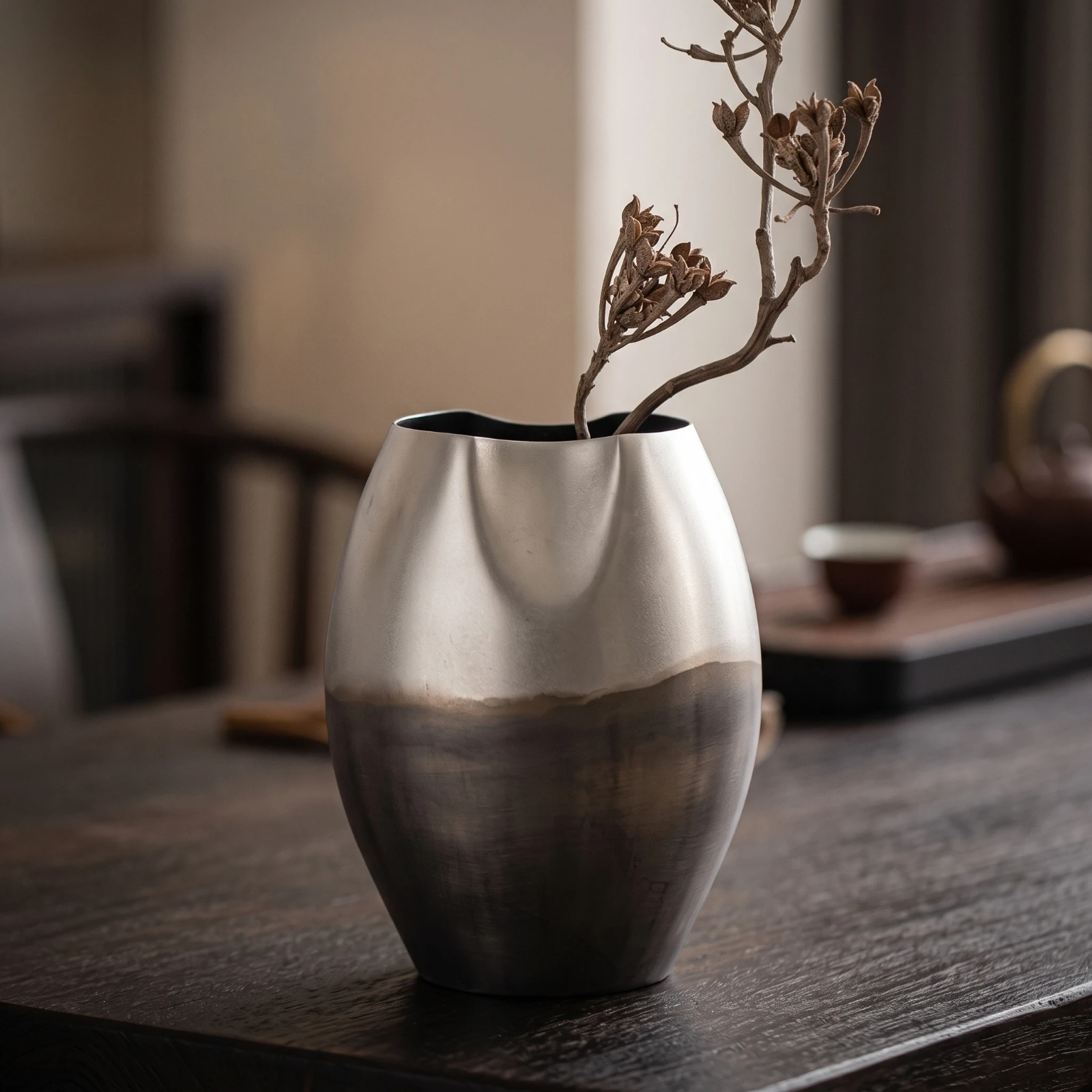 Decorative Vase Abstract Aluminum Vase Flower Holder Gradient Vessel Minimalist for Home Decorators, Living Room, Tabletop