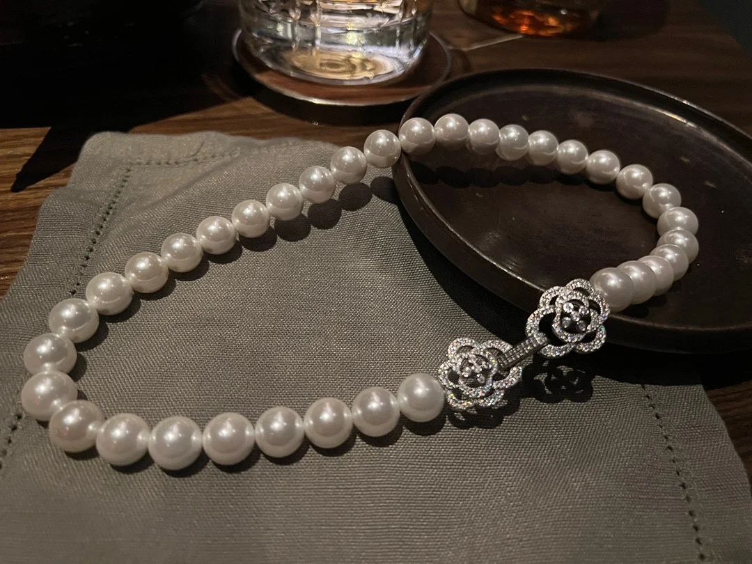 Exquisite Double Camellia Buckle Pearl Necklace Short Chain Choker Jewelry