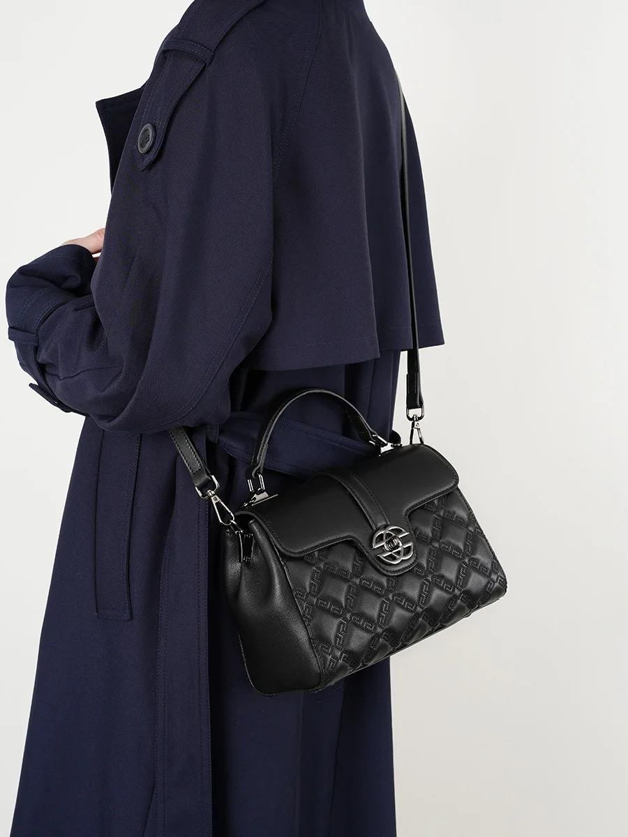 

Ladies' new commuting leather handbag with large capacity, fashionable crossbody bag, high-end handbag