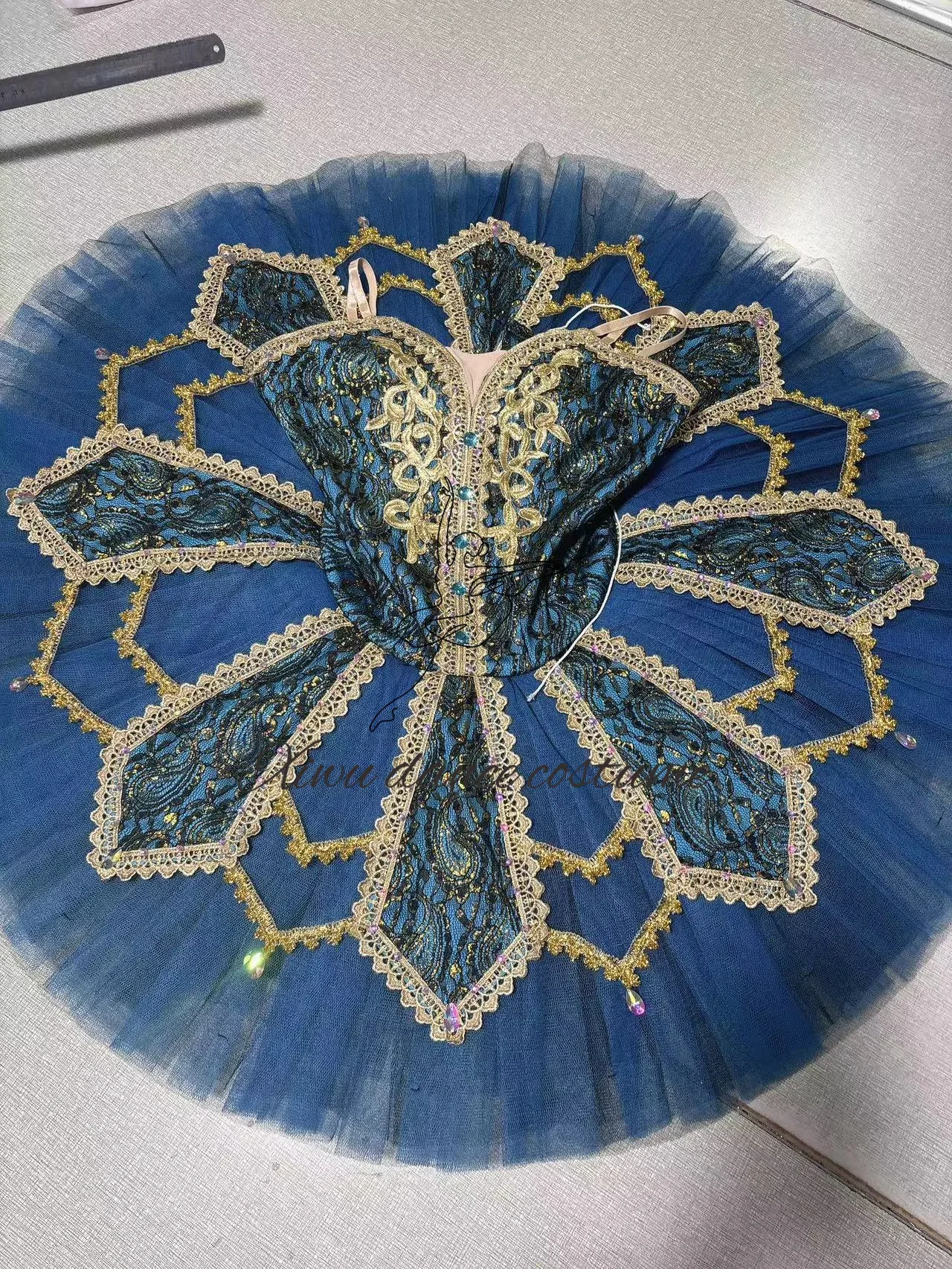 Abito da balletto da competizione di fascia alta in costume da balletto professionale di alta qualità su misura