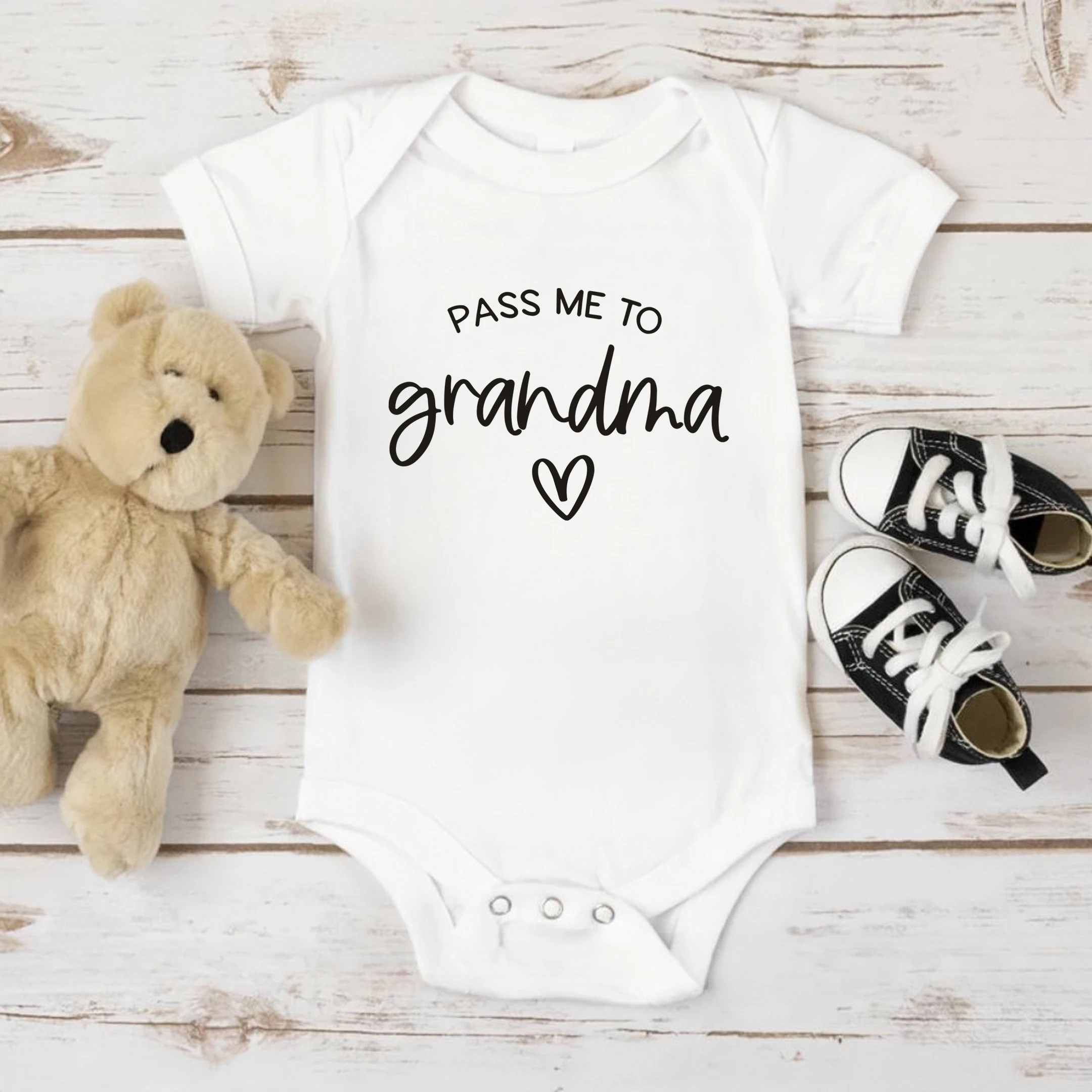 Pass Me To Grandma Printed Baby Romper Funny Infant Clothes Cotton Toddler Jumpsuit Newborn Short Sleeve Bodysuit