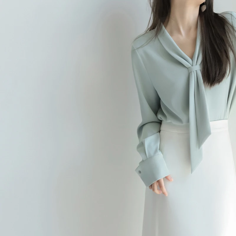 

Модная женская блузка с длинным рукавом и пуговицами в корейском стиле, свободного кроя, с V-образным вырезом, для офиса, из шифона, элегантный топ