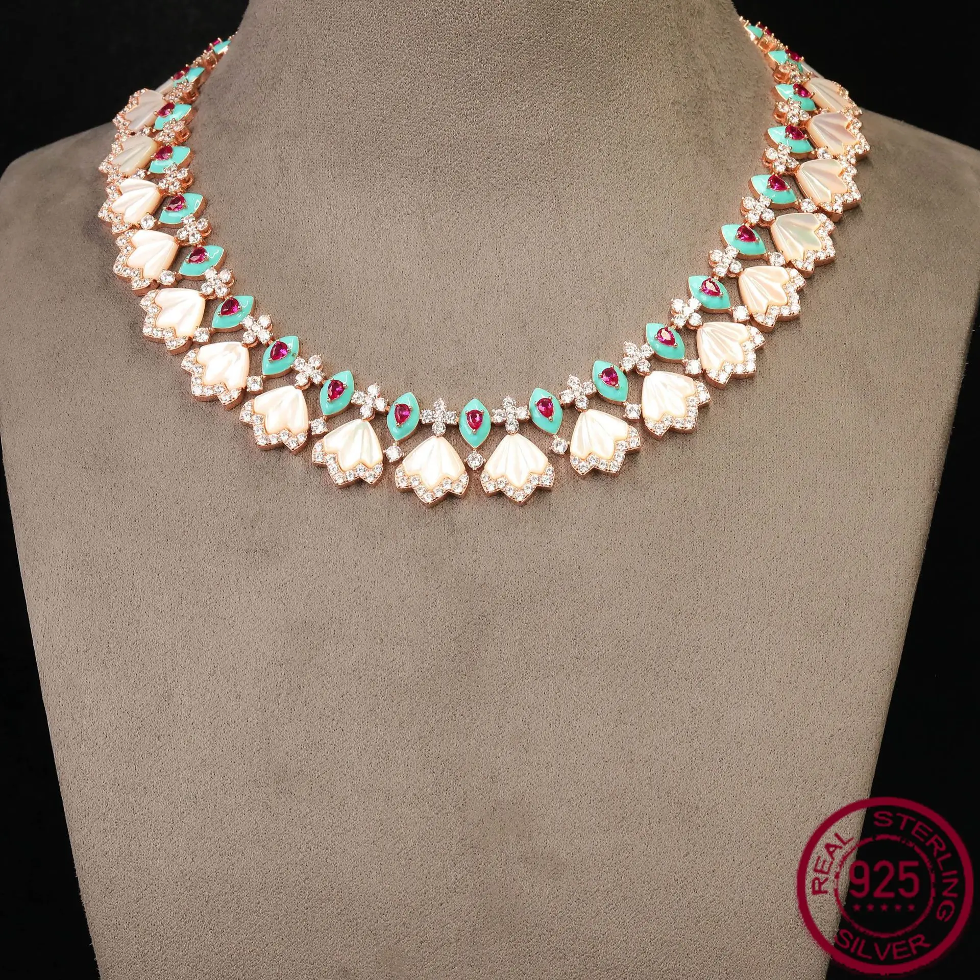 New S925 pure silver, silver gold-plated shell skirt, event party, high-end versatile jewelry necklace, wedding jewelry
