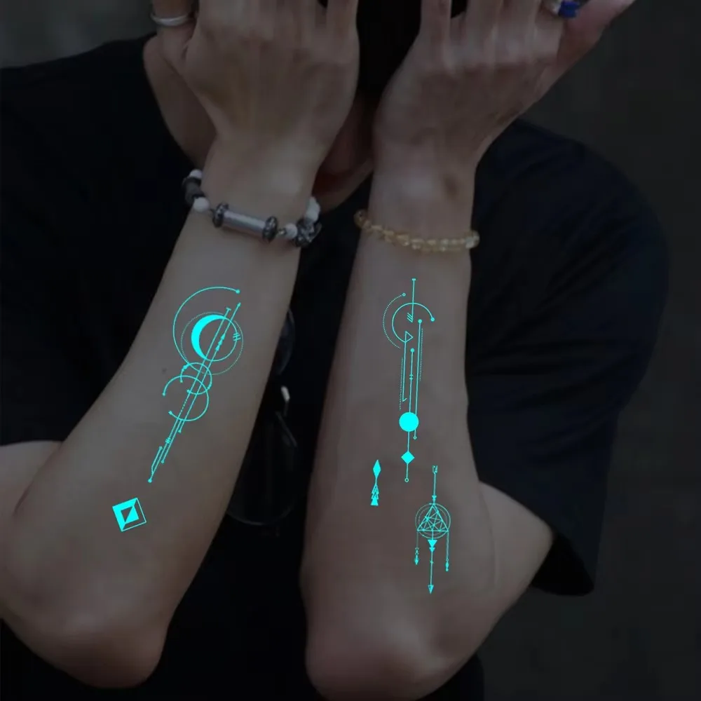 4 قطعة الأزرق مضيئة مقاوم للماء المؤقتة الوشم ملصق هندسي فراشة زهرة الورد القمر النساء الرجال الذراع الجسم الفن الوشم وهمية