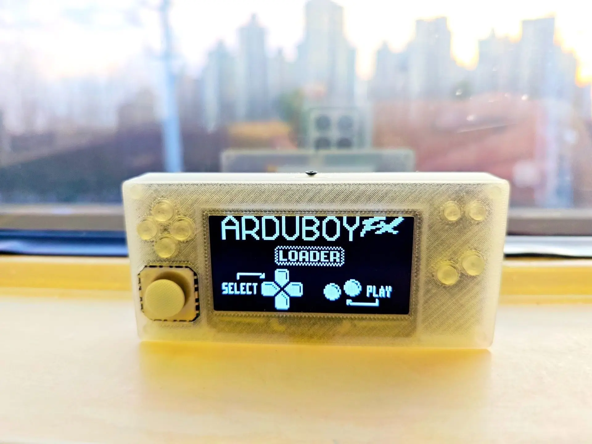 Arduboy Retro Game Console, 2.4 Inch Large Screen, 400+ Built-in Games, PSP Joystick, 10H Playtime, 3 Color Options
